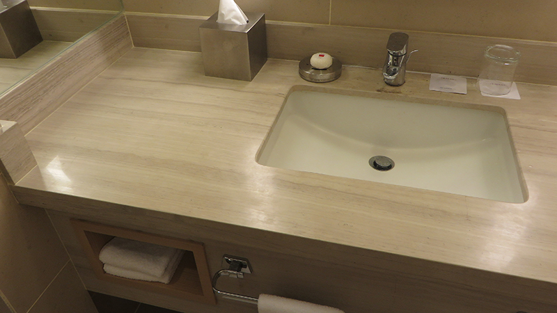 VTPJ008-Wood Vein White MB